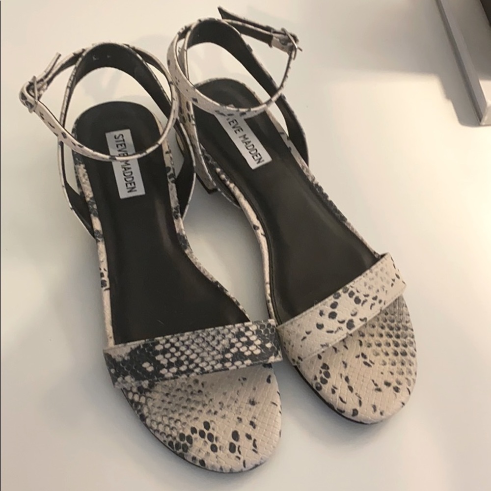 Steve Madden sandals